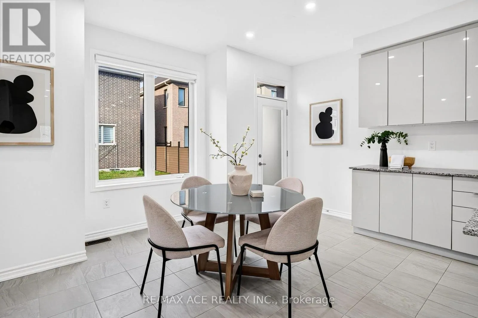 1408 MOCKINGBIRD SQUARE