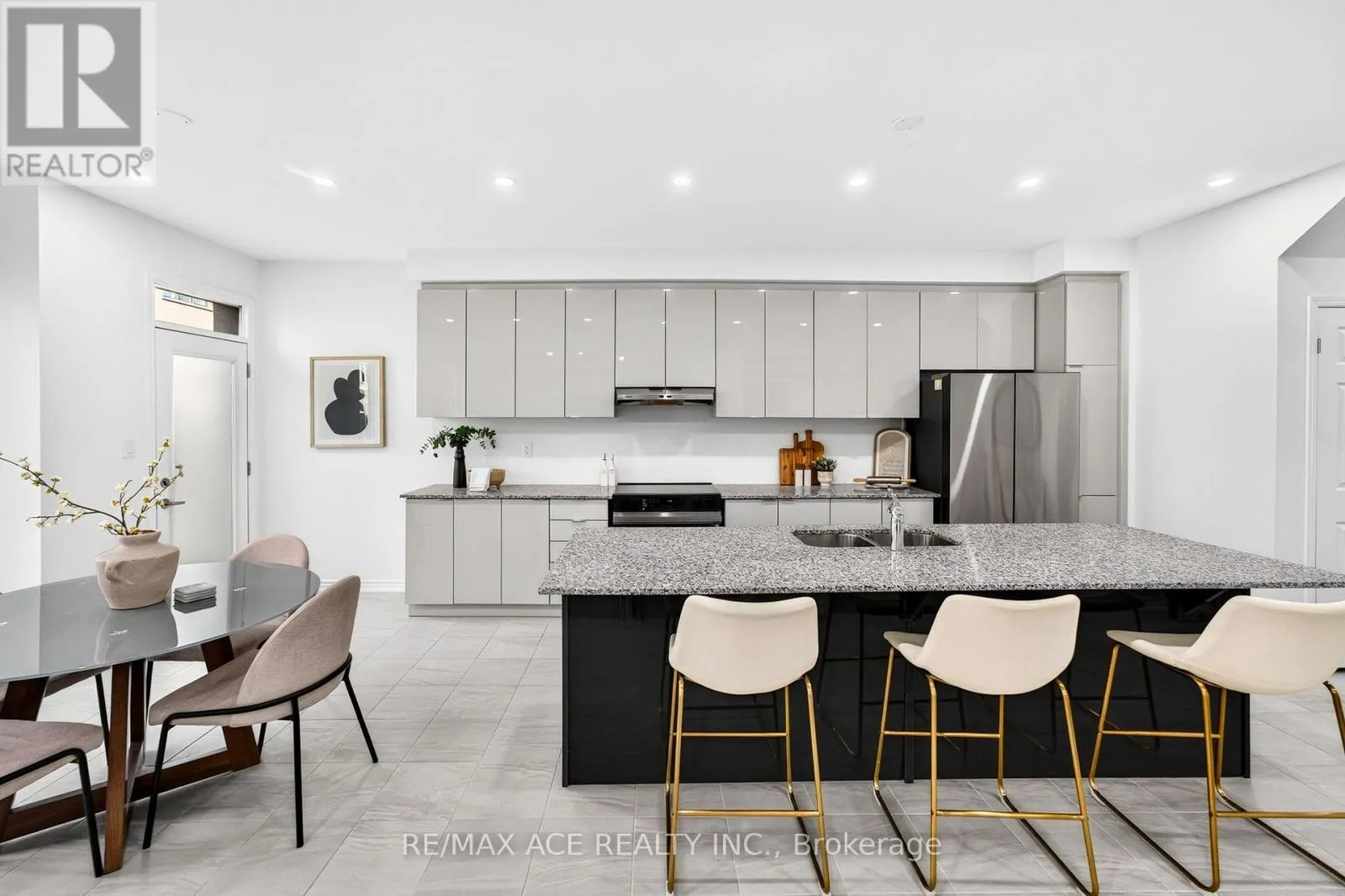 1408 MOCKINGBIRD SQUARE
