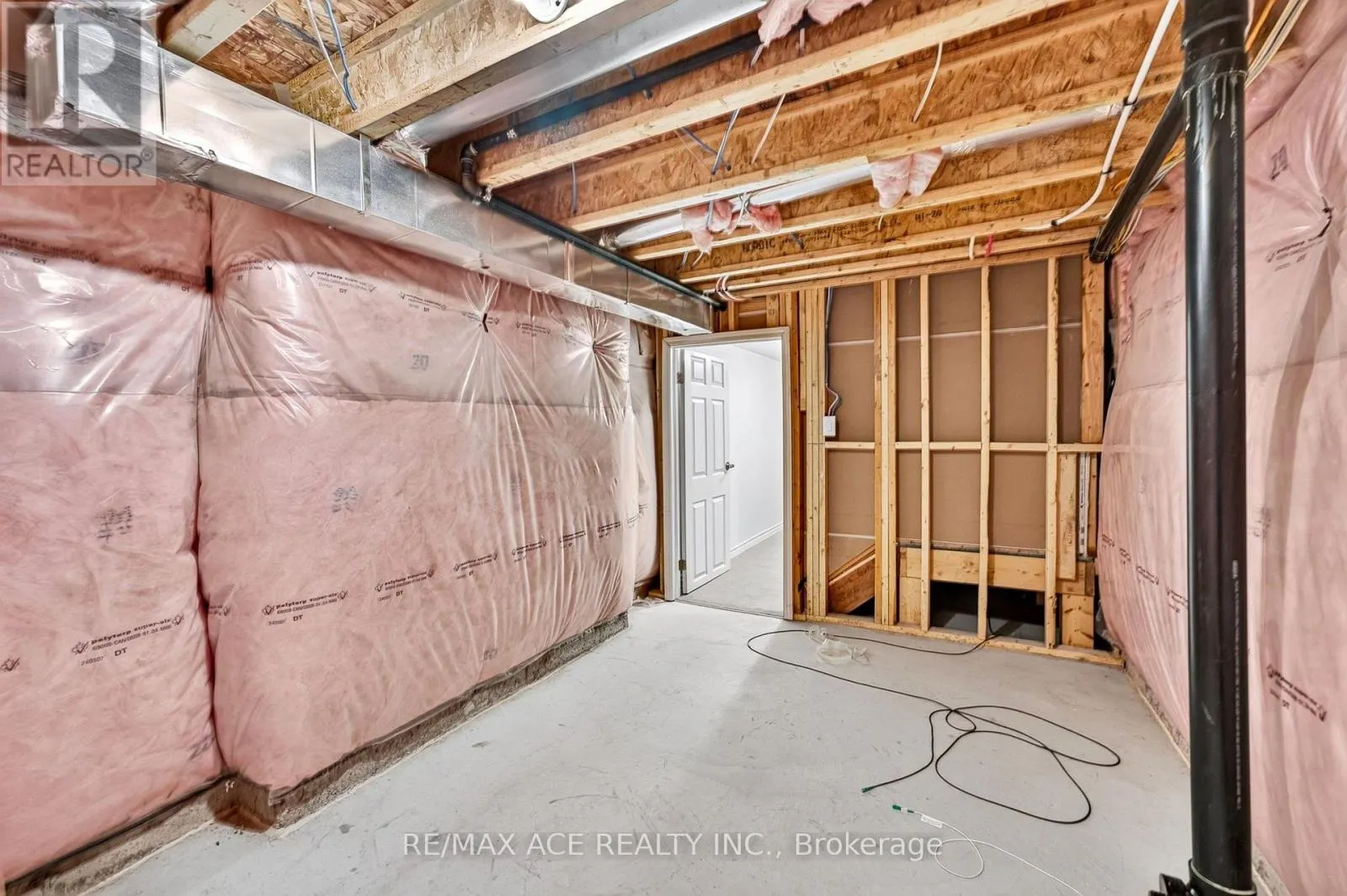 1408 MOCKINGBIRD SQUARE
