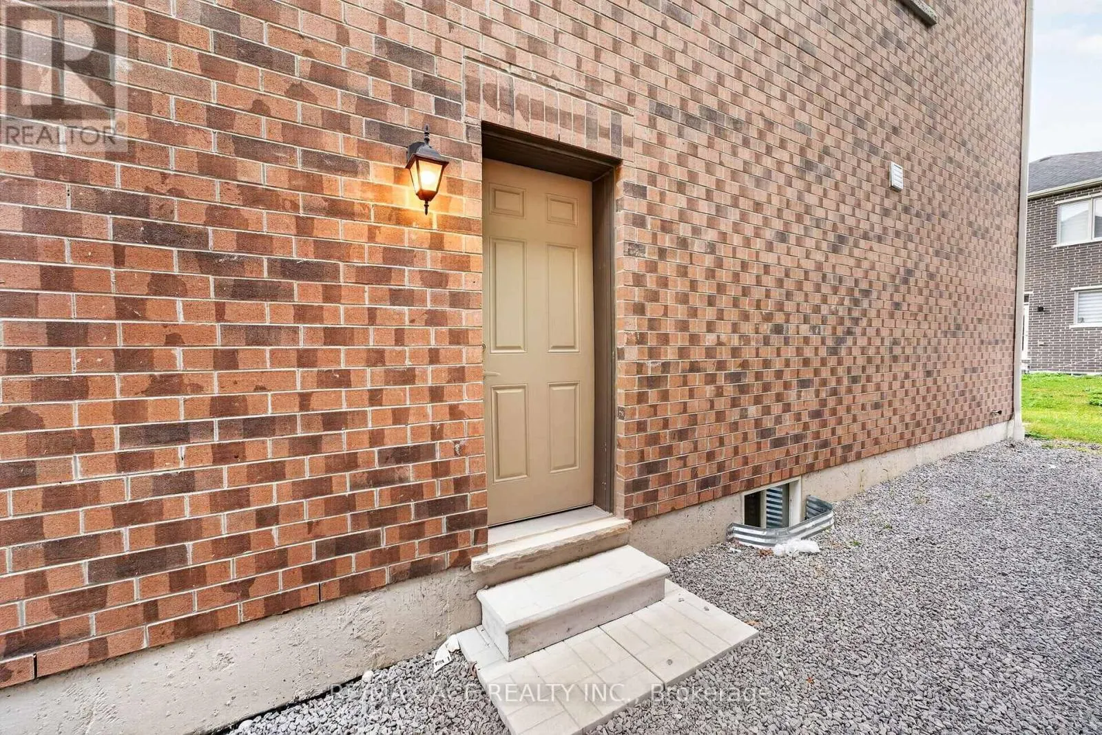1408 MOCKINGBIRD SQUARE