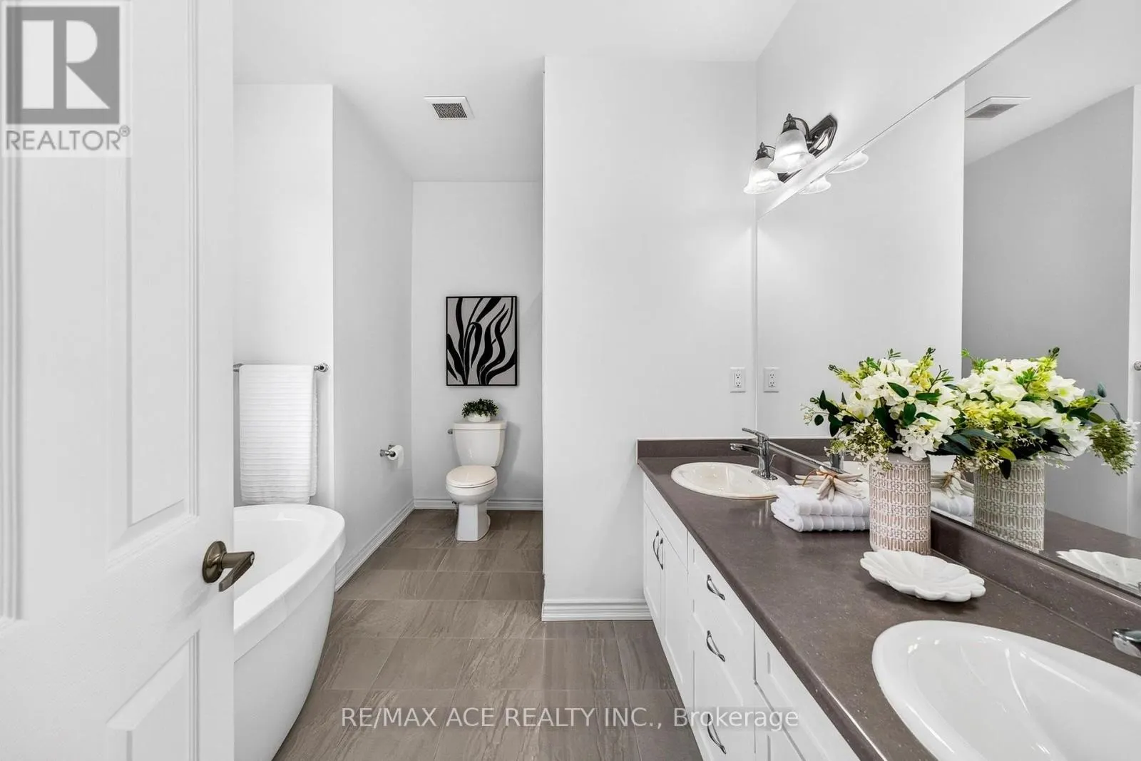 1408 MOCKINGBIRD SQUARE