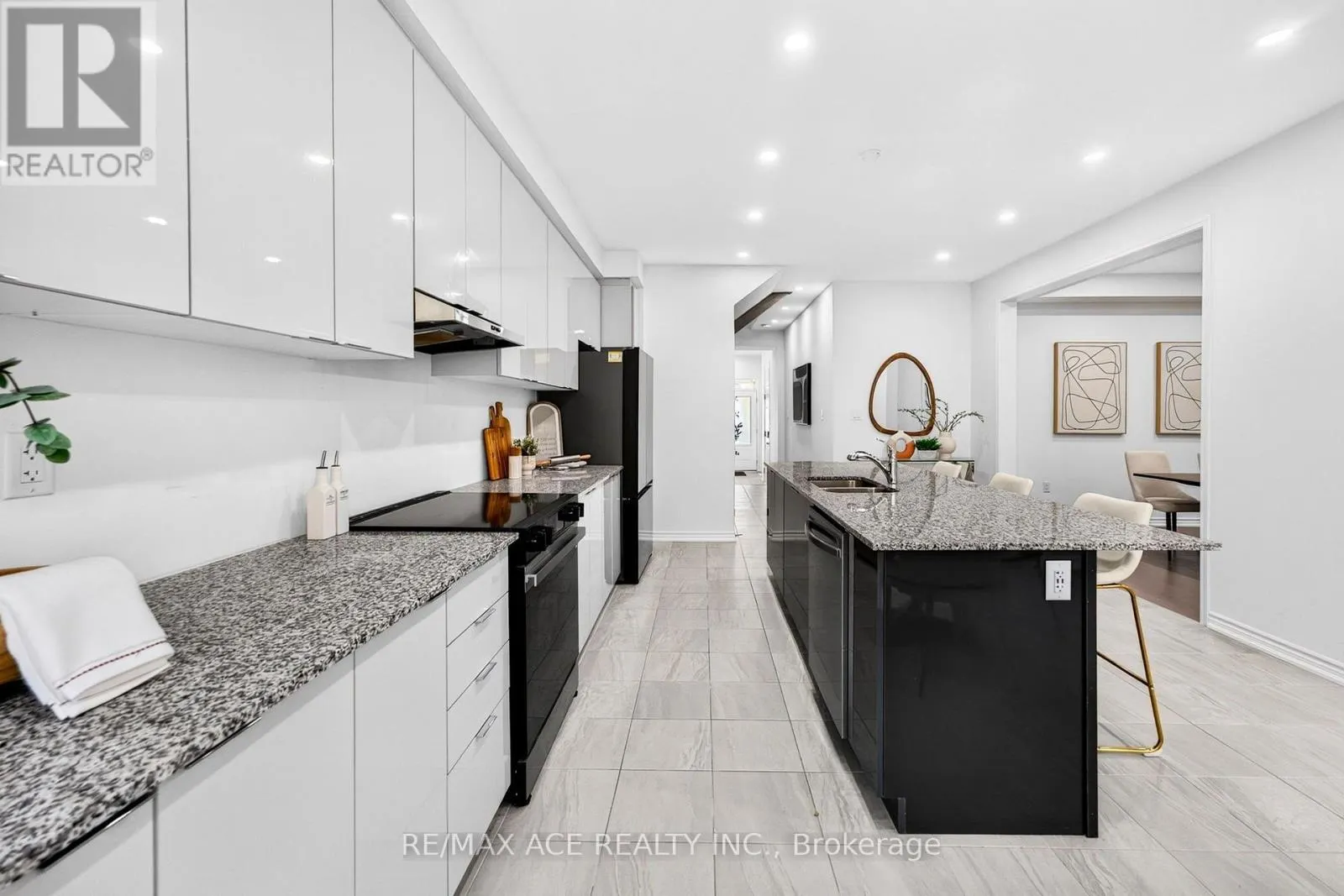 1408 MOCKINGBIRD SQUARE
