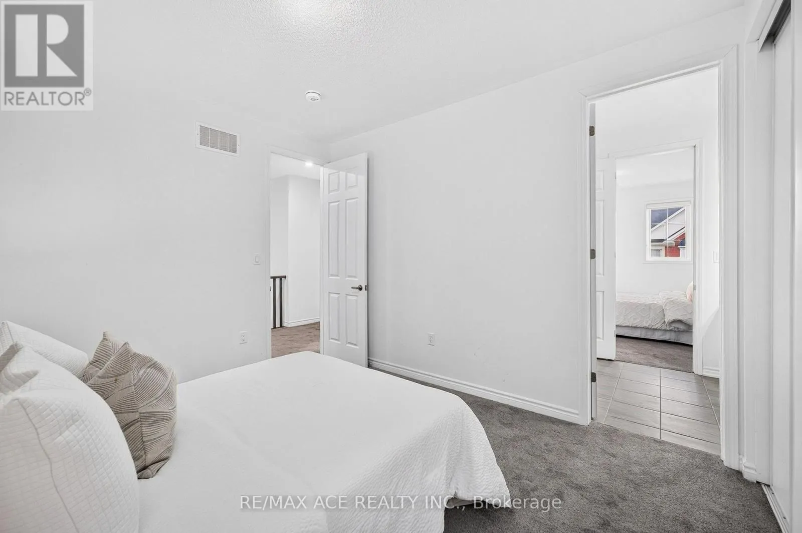 1408 MOCKINGBIRD SQUARE