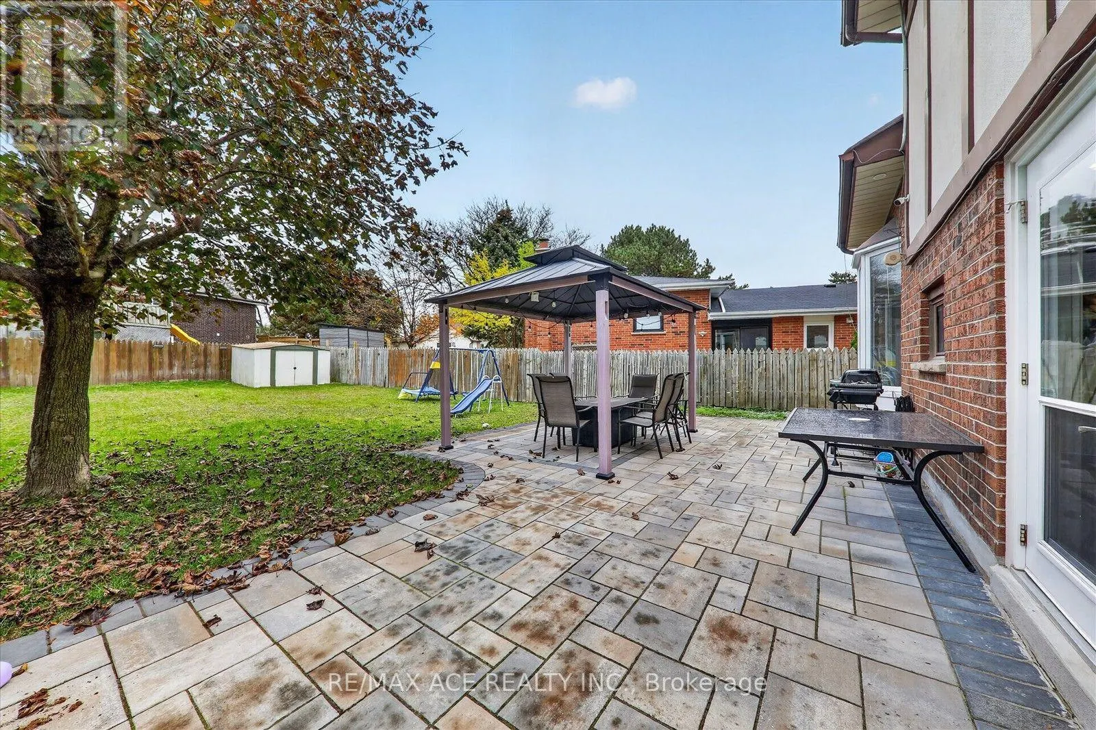 4 RENFIELD CRESCENT