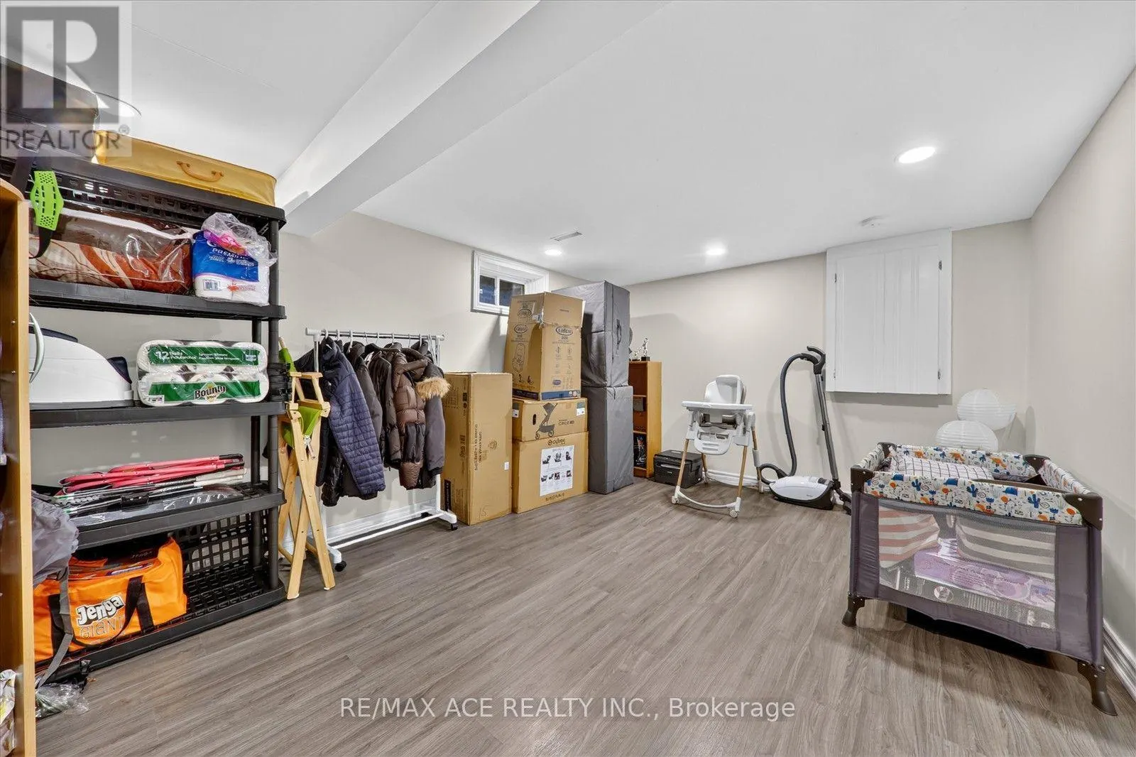 4 RENFIELD CRESCENT