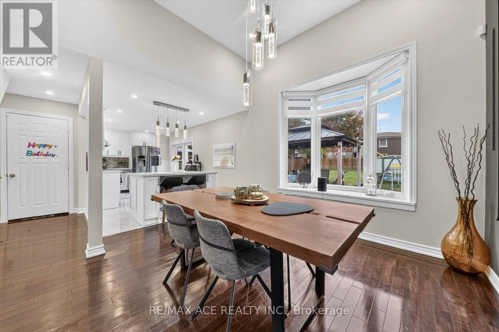 4 RENFIELD CRESCENT