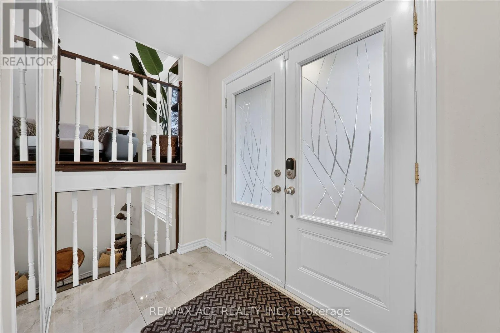 4 RENFIELD CRESCENT