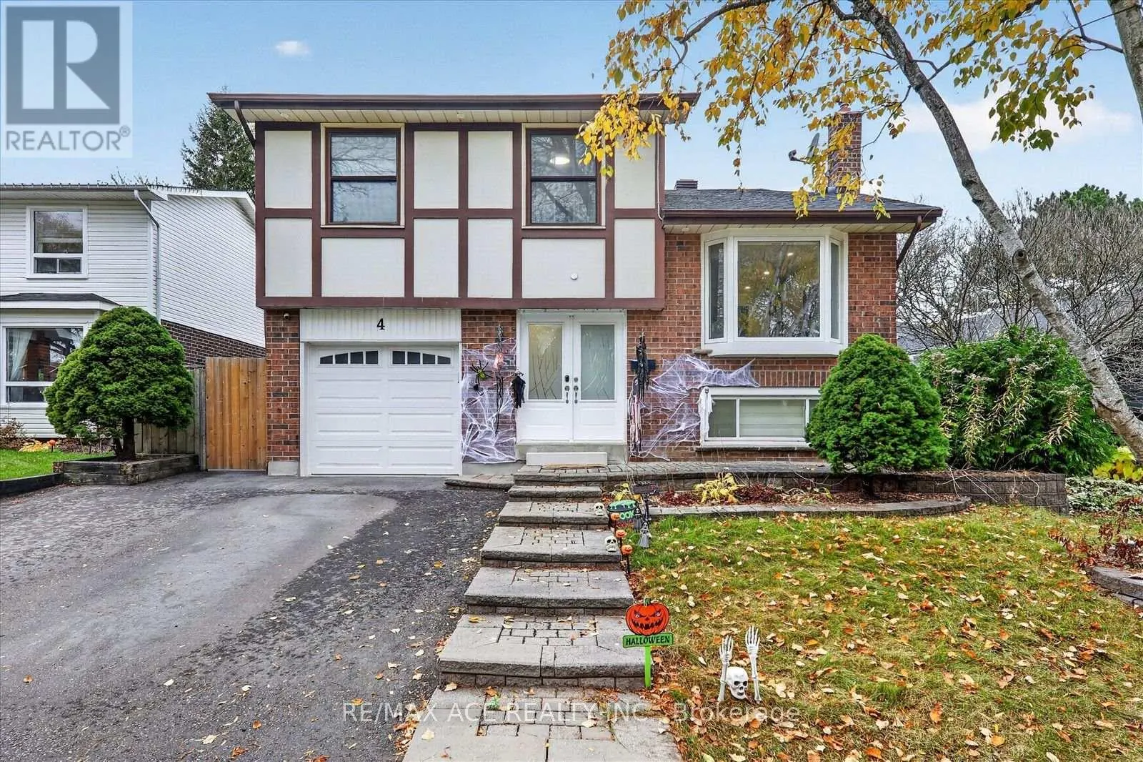 4 RENFIELD CRESCENT
