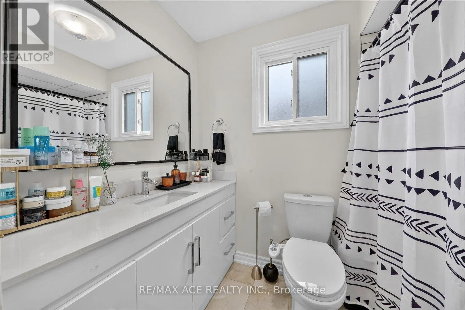 4 RENFIELD CRESCENT