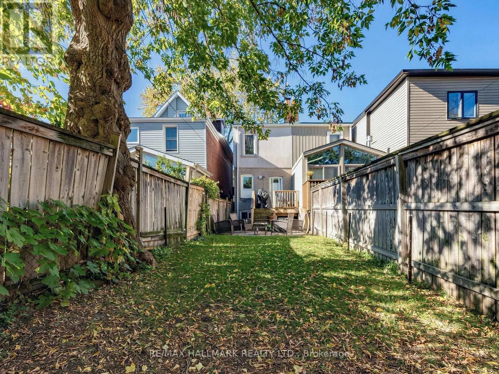 67 AMROTH AVENUE