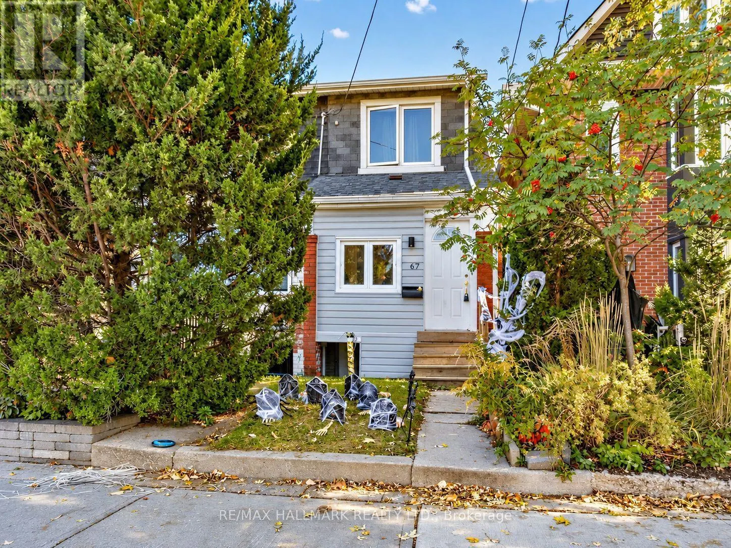 67 AMROTH AVENUE
