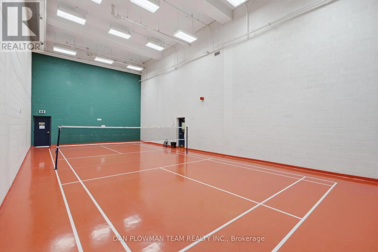 913 - 8 LEE CENTRE DRIVE