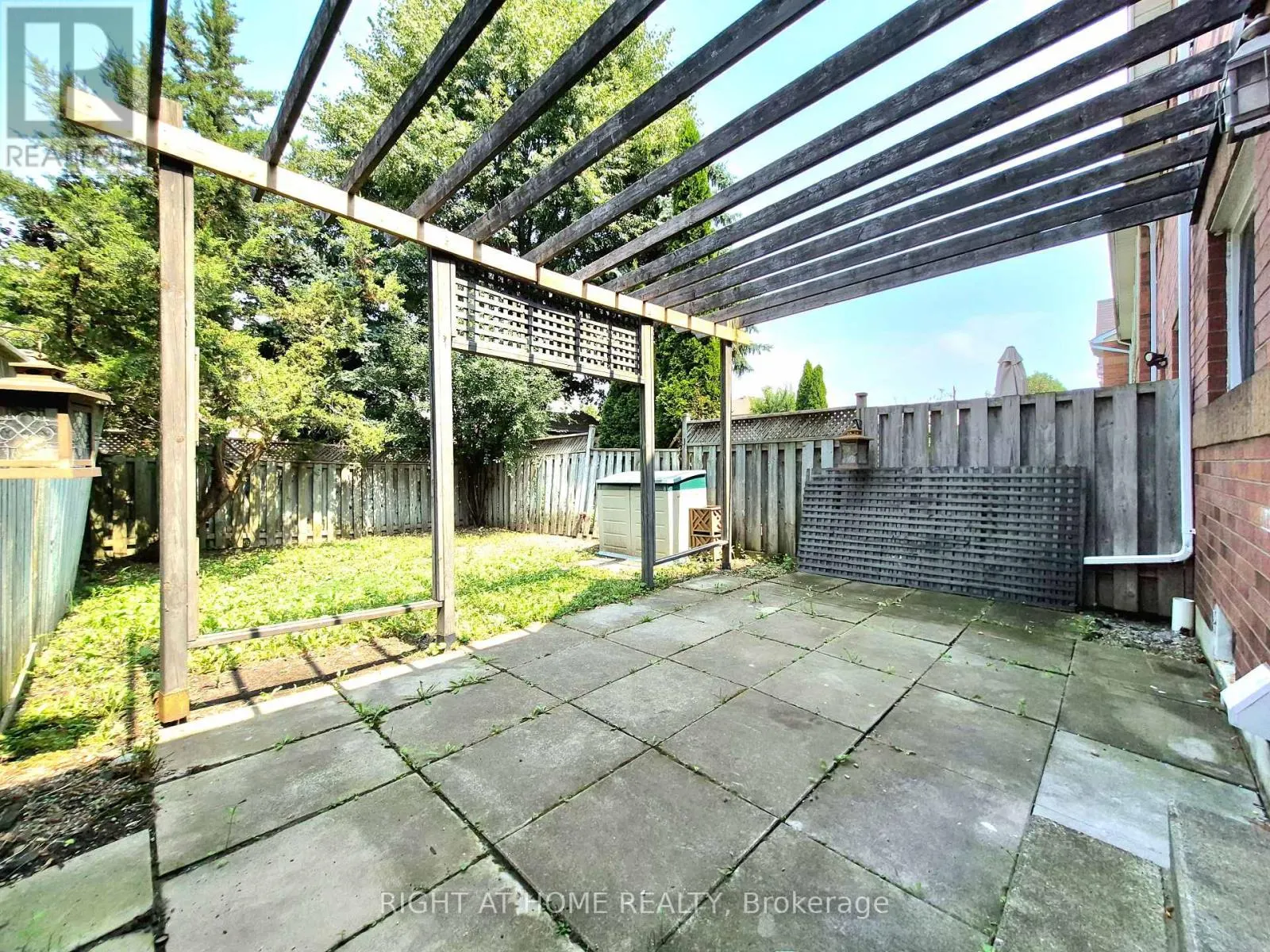 21 MCCULLOCK CRESCENT