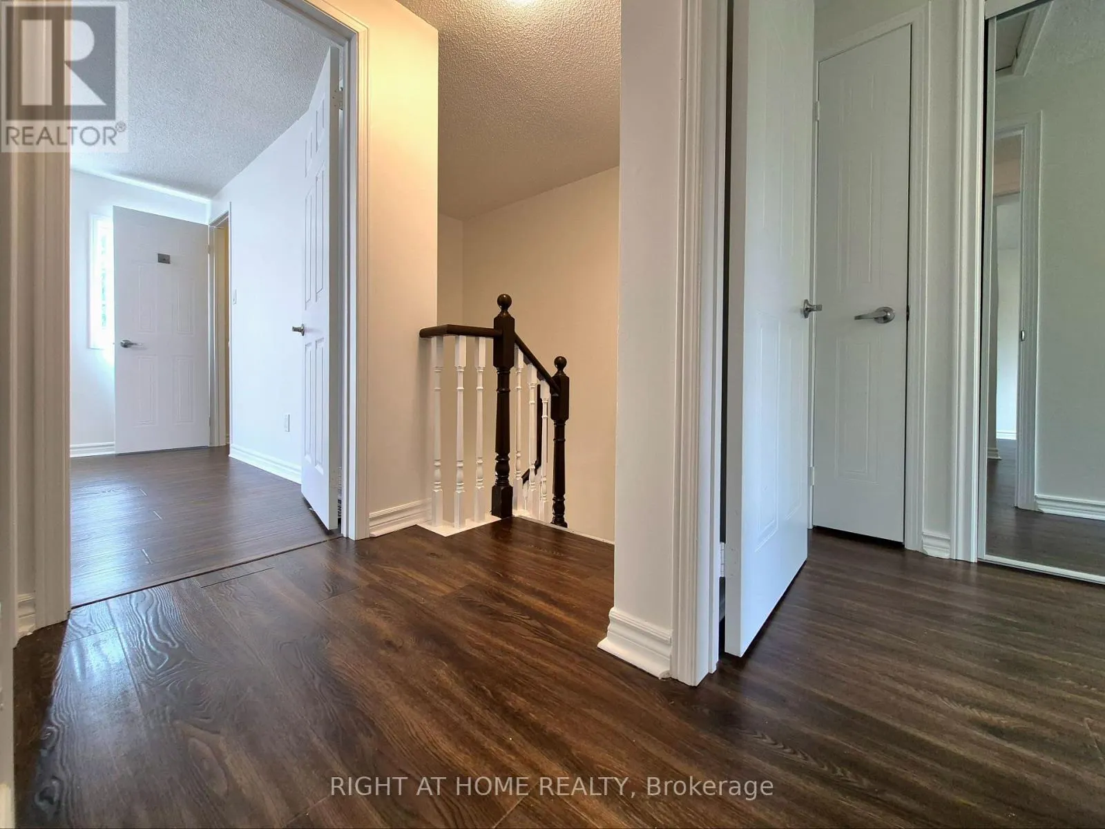 21 MCCULLOCK CRESCENT