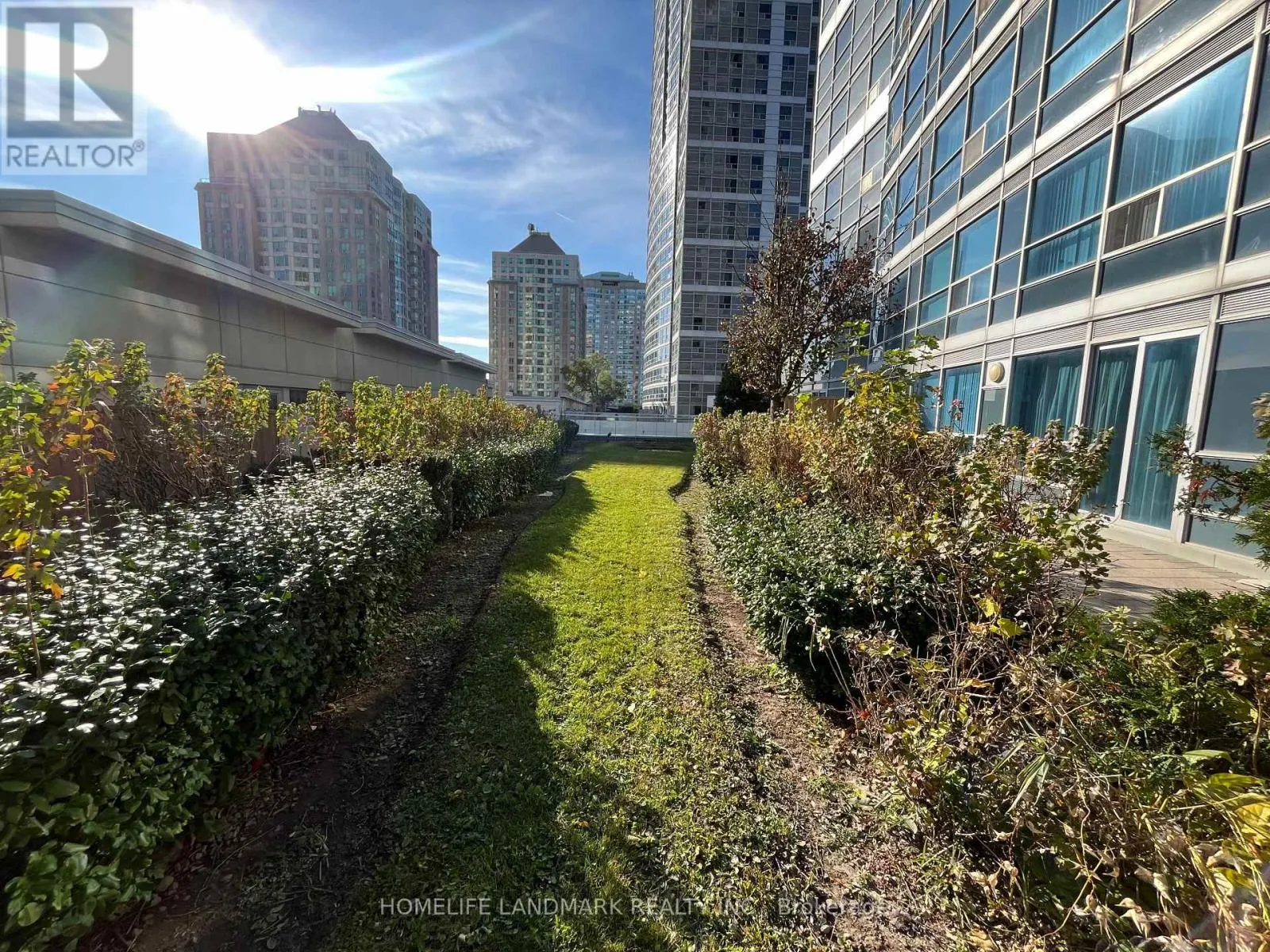 508 - 38 LEE CENTRE DRIVE