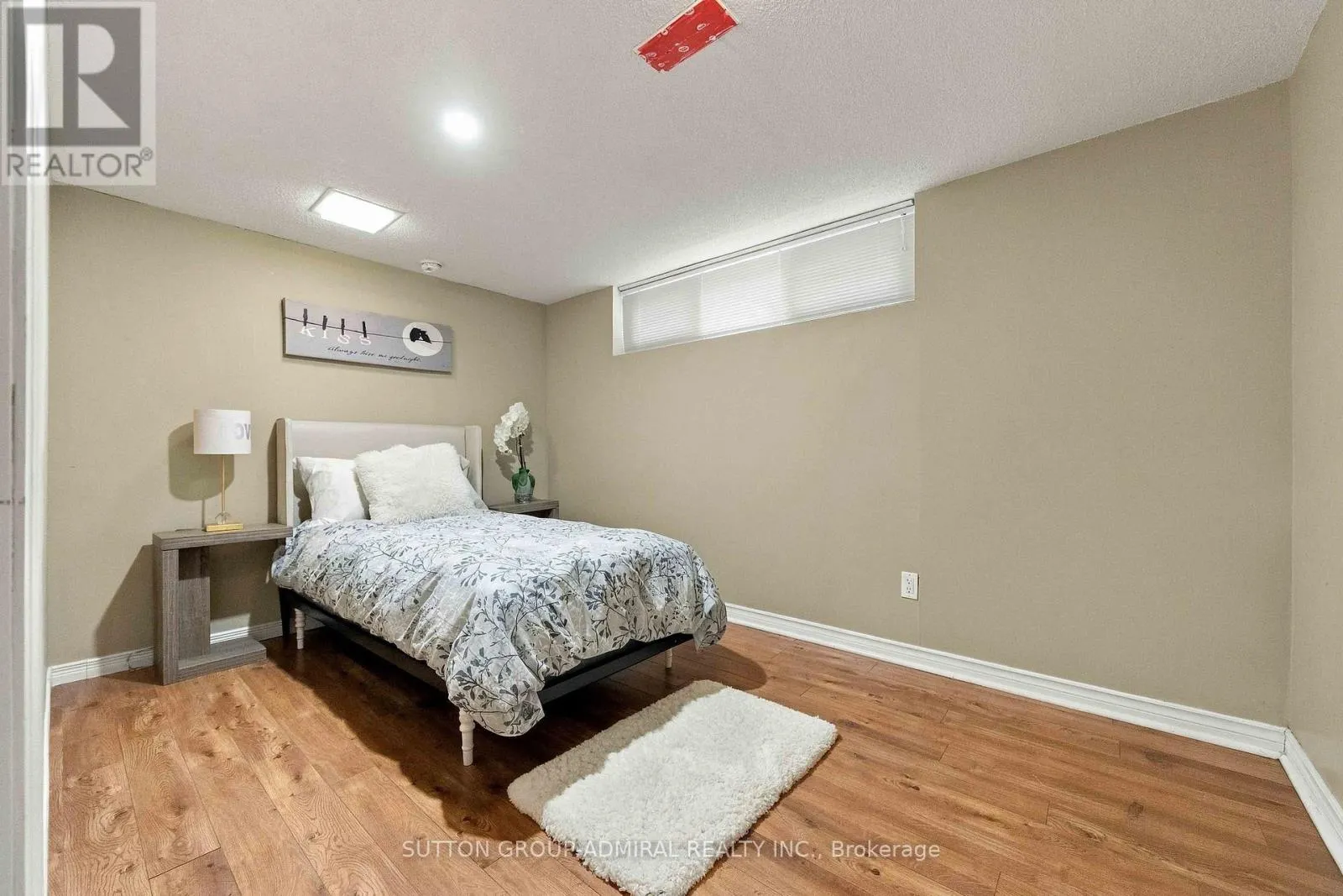11 SUMMERGLADE DRIVE