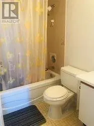 1810 - 160 ALTON TOWERS CIRCLE