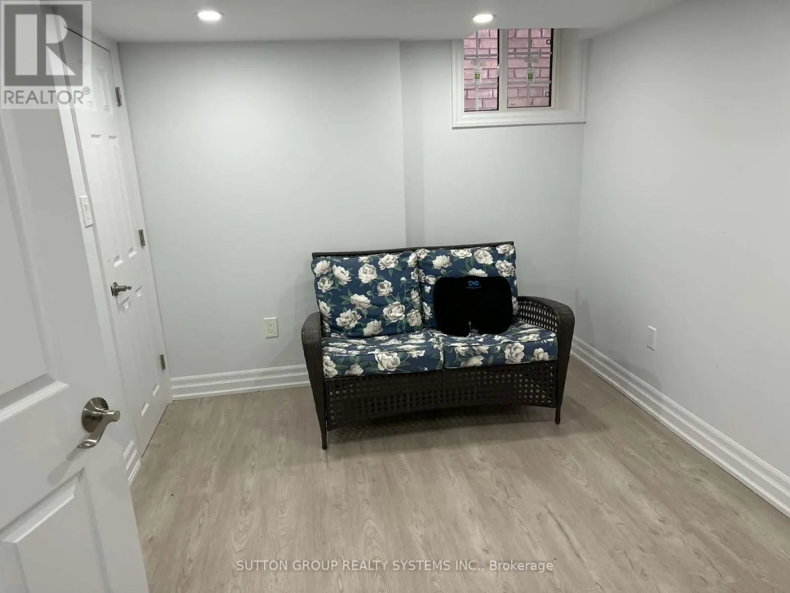 2541 SNOW KNIGHT DRIVE