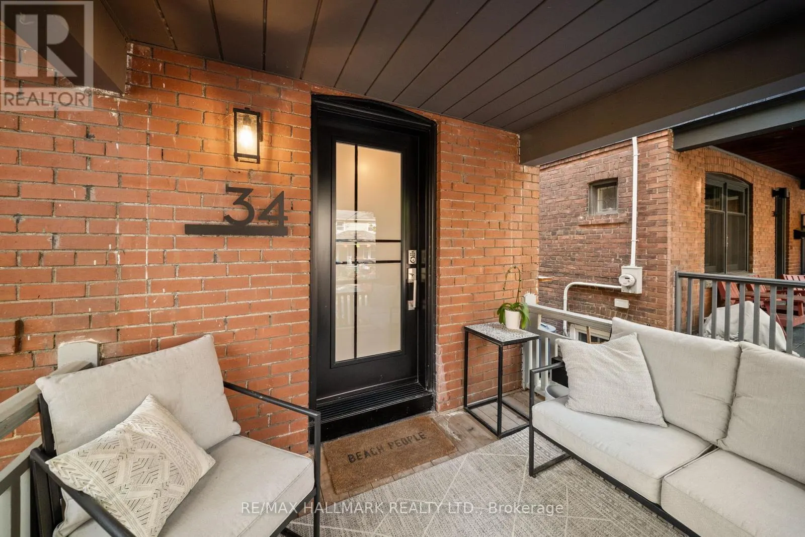 34 HIGHCROFT ROAD