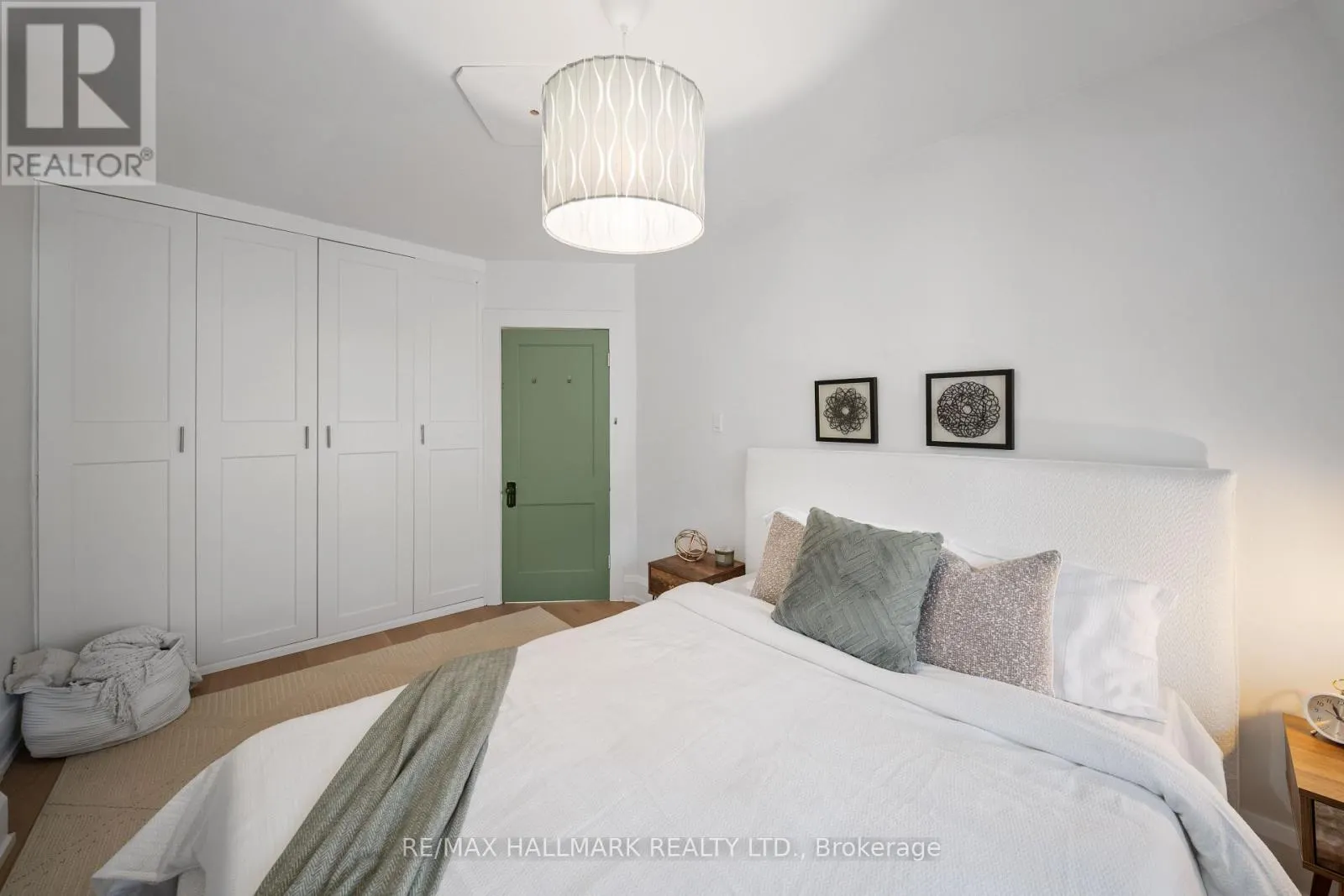 34 HIGHCROFT ROAD