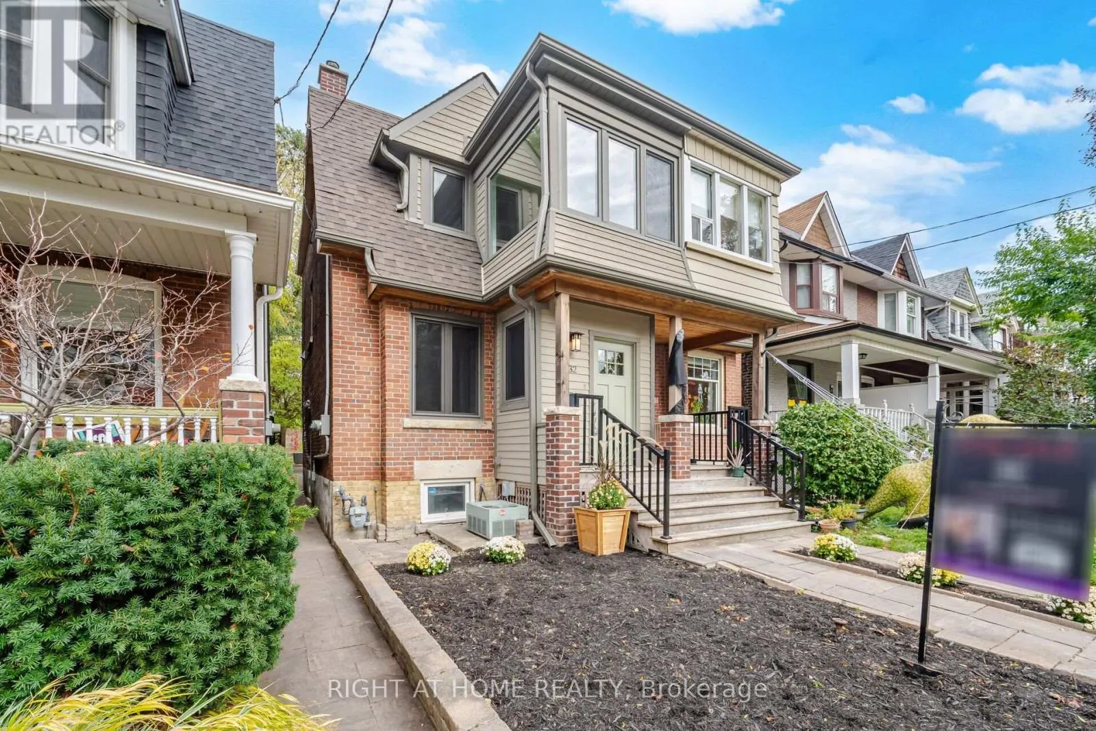 32 EASTMOUNT AVENUE