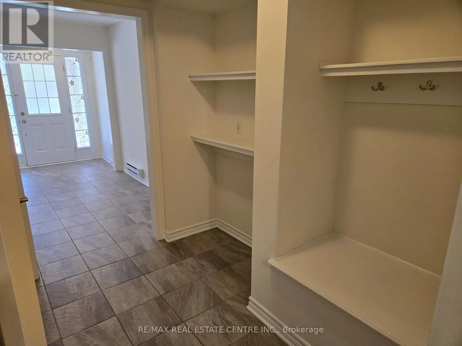 1084 SILK STREET
