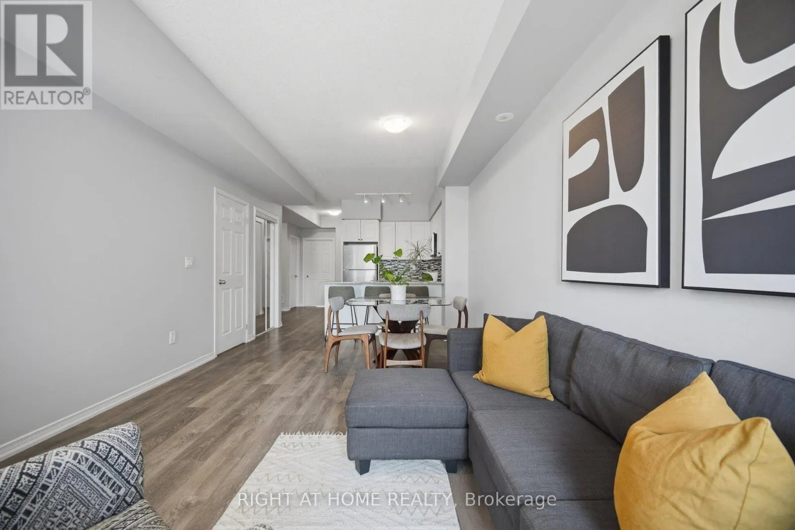 233 - 515 KINGBIRD GROVE