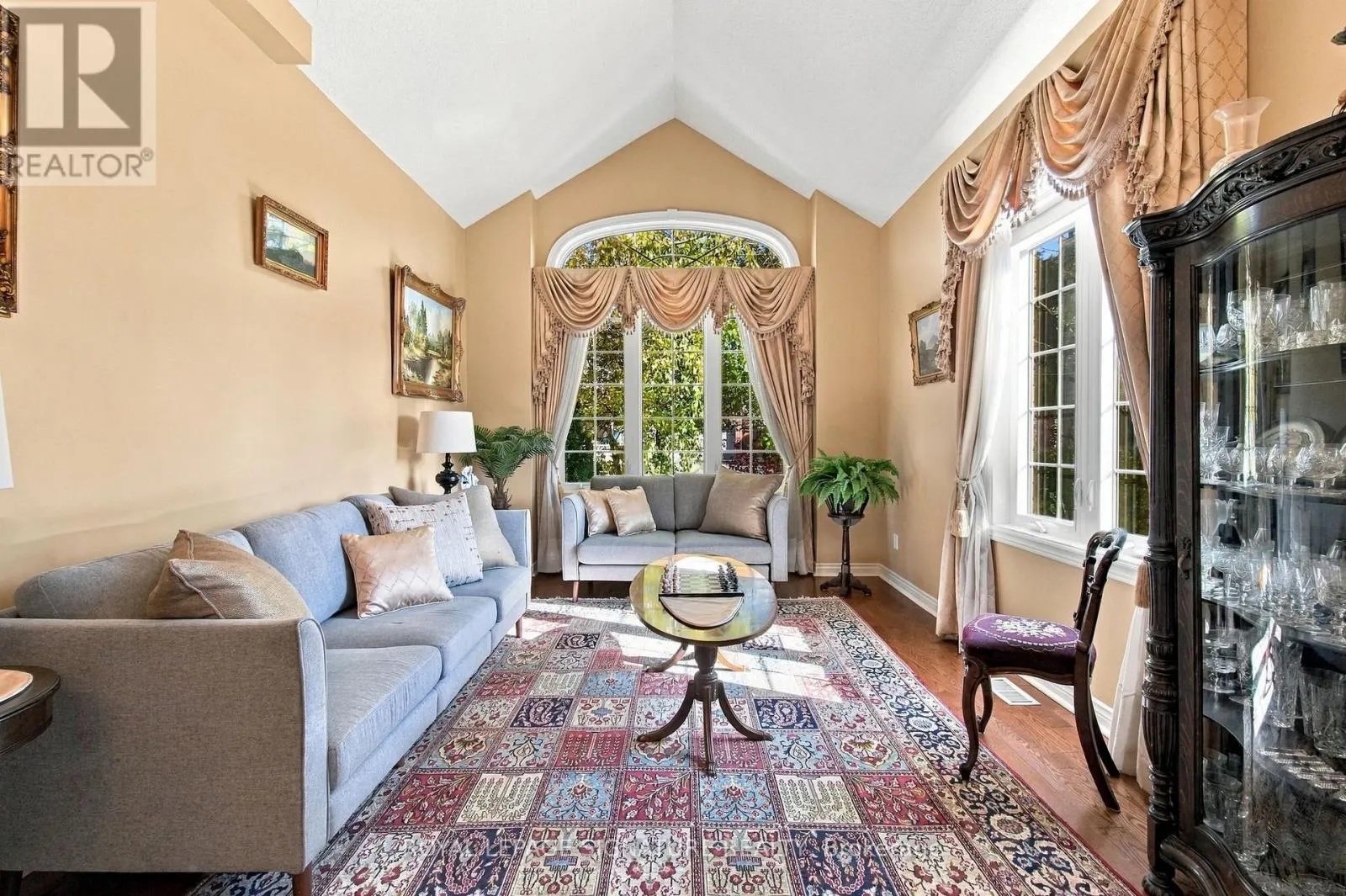 1604 VALLEY RIDGE CRESCENT