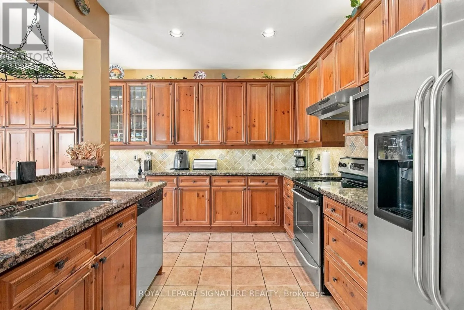 1604 VALLEY RIDGE CRESCENT