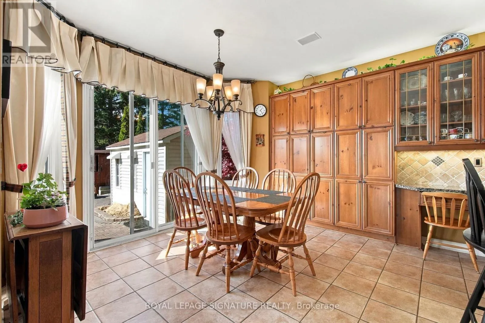 1604 VALLEY RIDGE CRESCENT