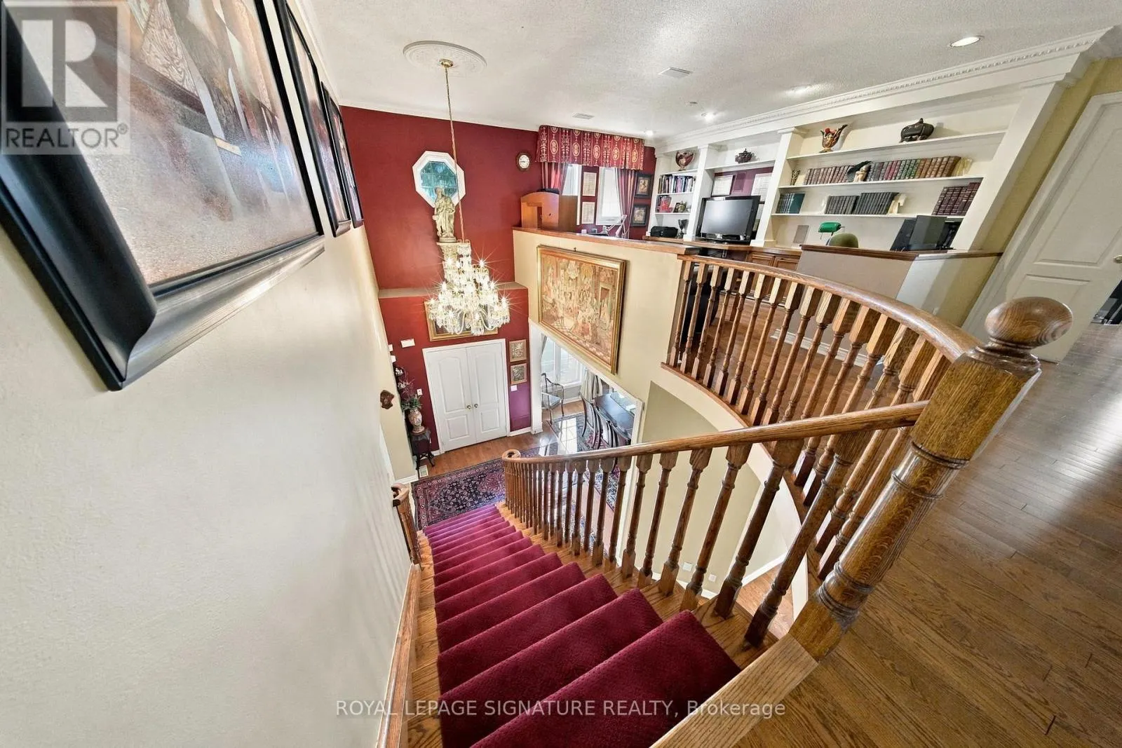 1604 VALLEY RIDGE CRESCENT