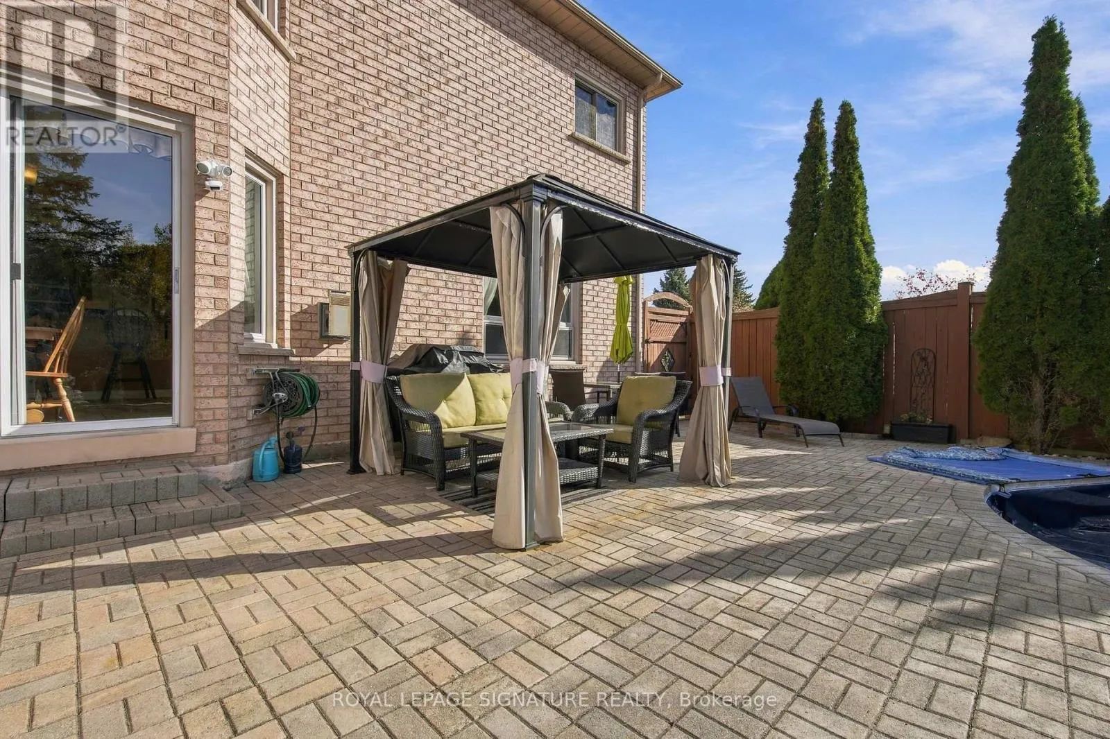 1604 VALLEY RIDGE CRESCENT