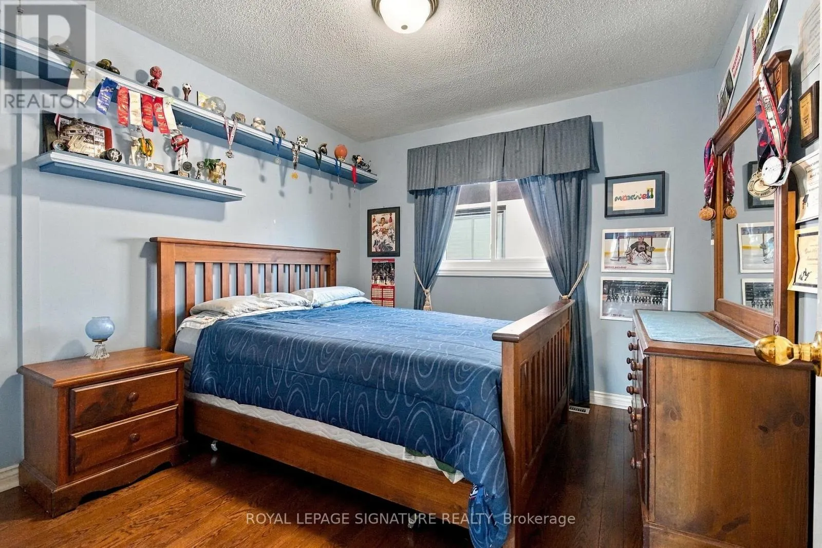 1604 VALLEY RIDGE CRESCENT