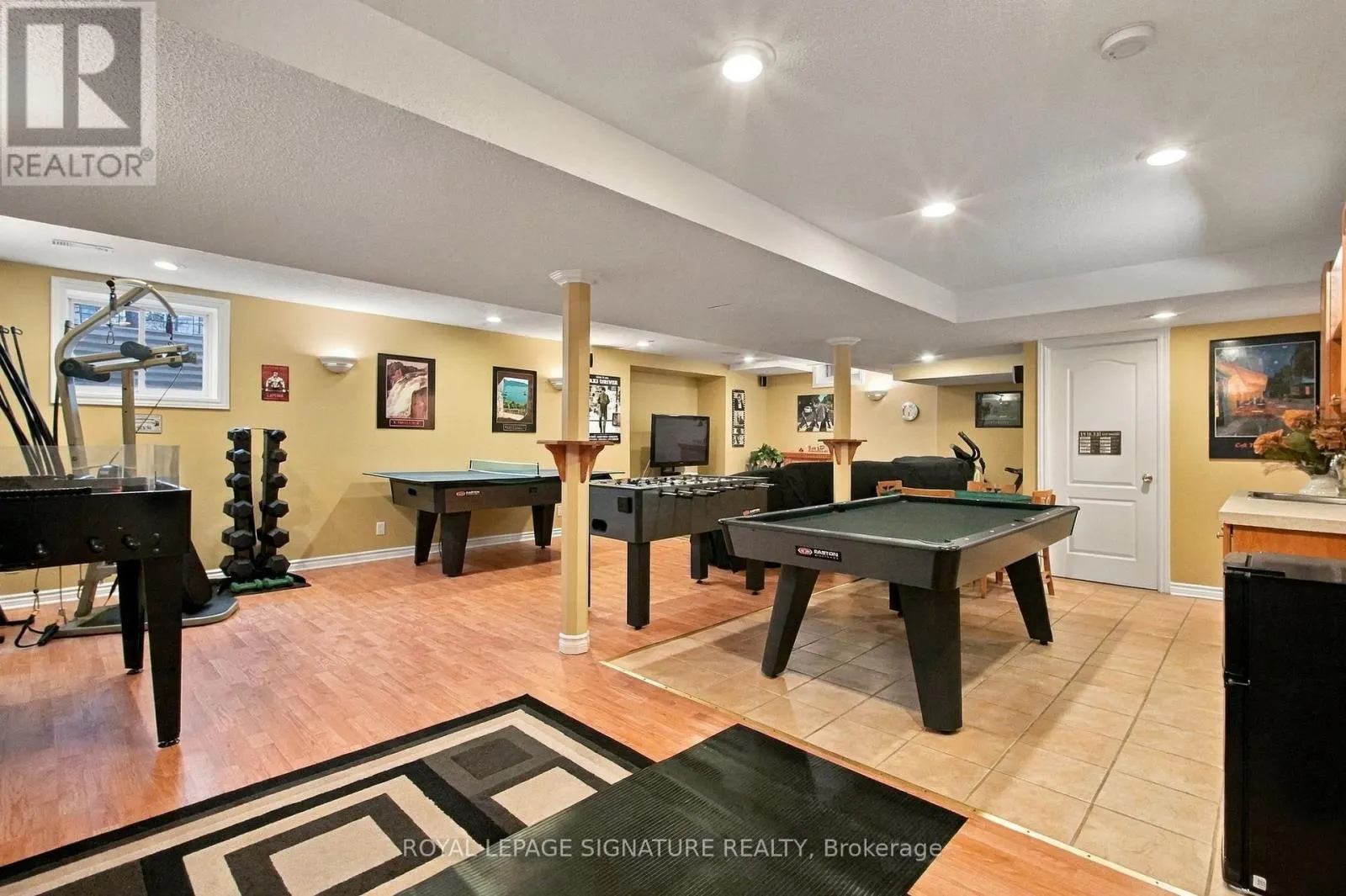 1604 VALLEY RIDGE CRESCENT