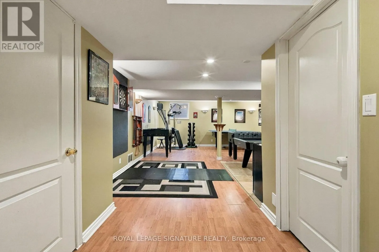 1604 VALLEY RIDGE CRESCENT