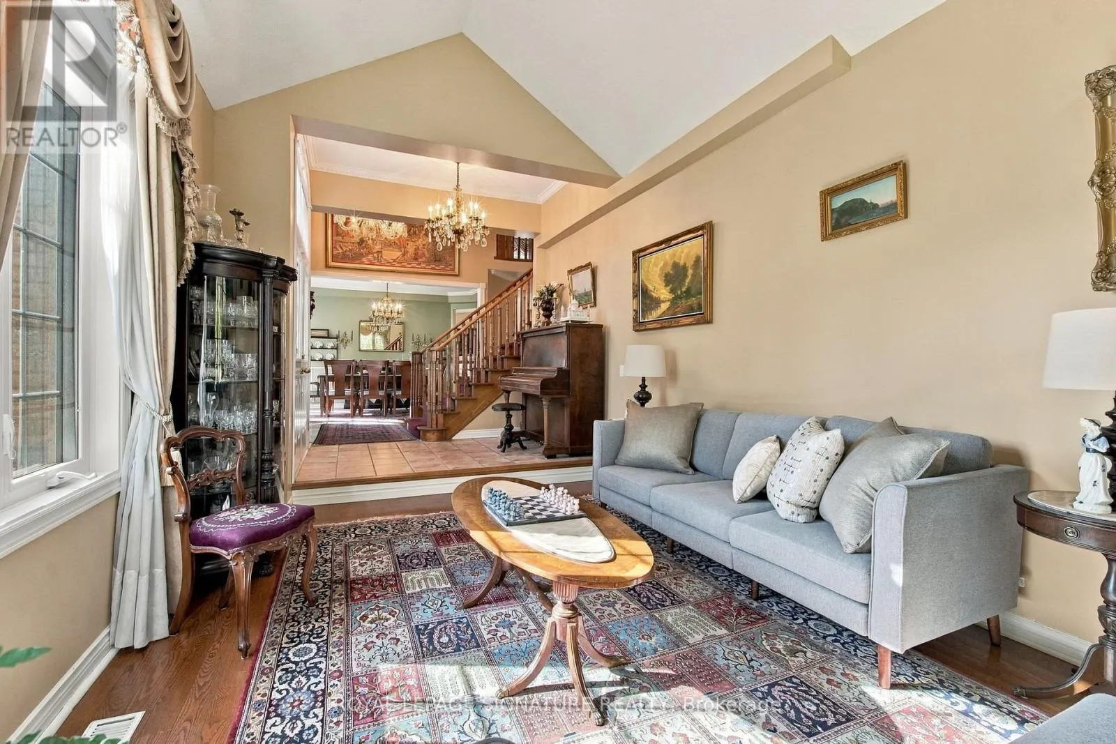 1604 VALLEY RIDGE CRESCENT
