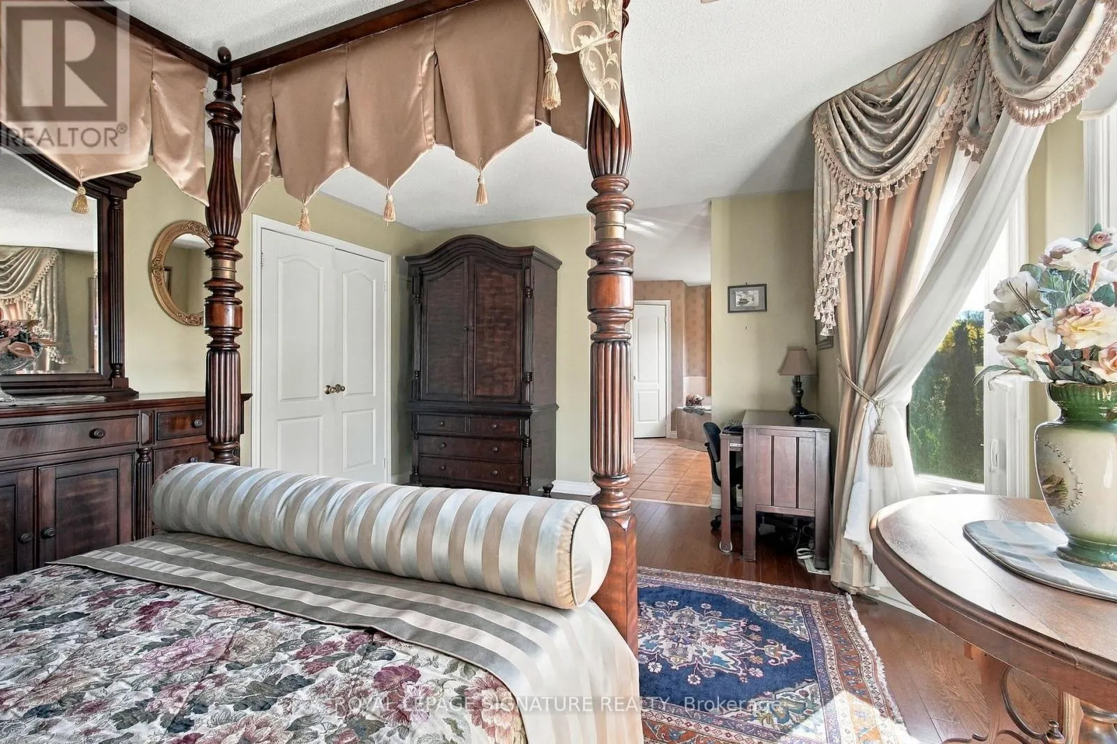 1604 VALLEY RIDGE CRESCENT