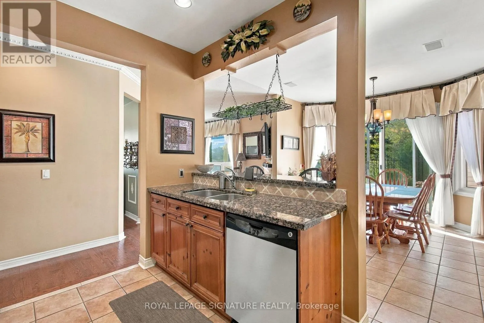 1604 VALLEY RIDGE CRESCENT