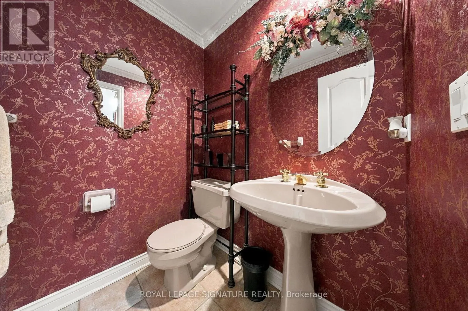 1604 VALLEY RIDGE CRESCENT