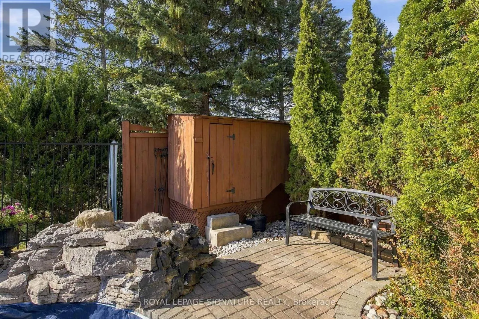 1604 VALLEY RIDGE CRESCENT