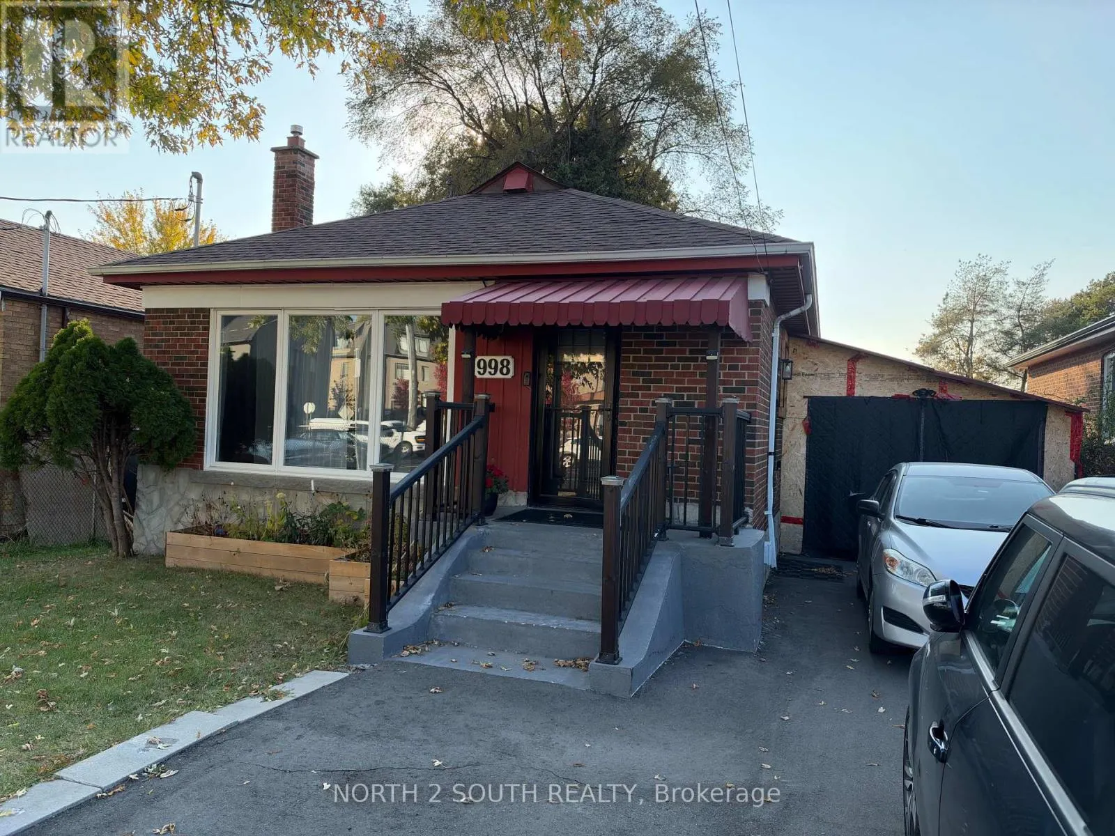 LOWER - 998 WARDEN AVENUE