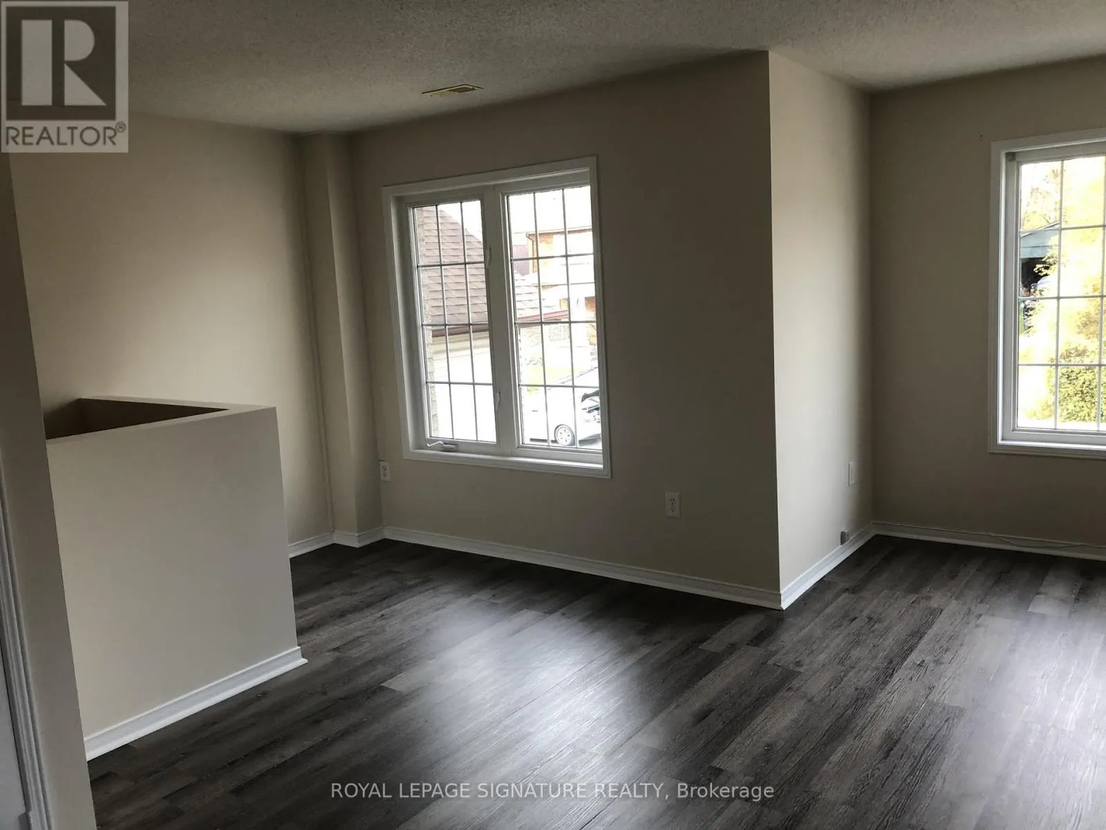 2 - 27 NASSAU STREET