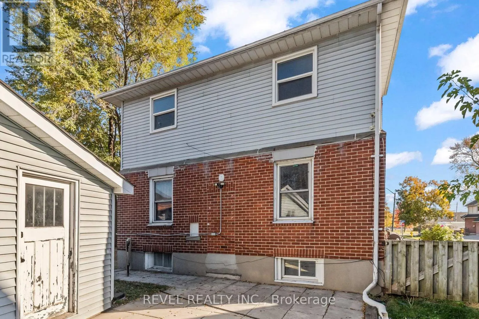 UNIT 2 - 1100 SIMCOE STREET S