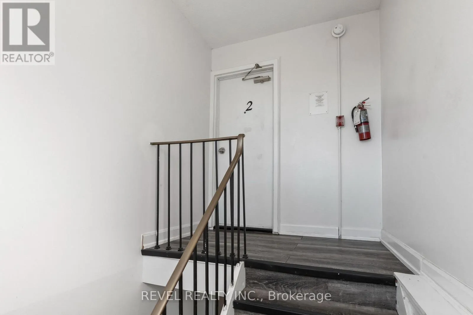 UNIT 2 - 1100 SIMCOE STREET S