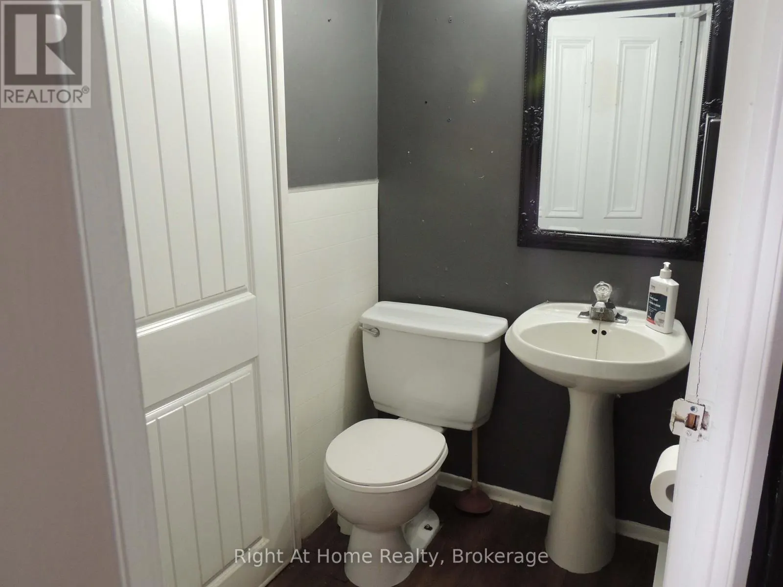 2ND FLOOR - 51 BALDWIN STREET #2nd Floor