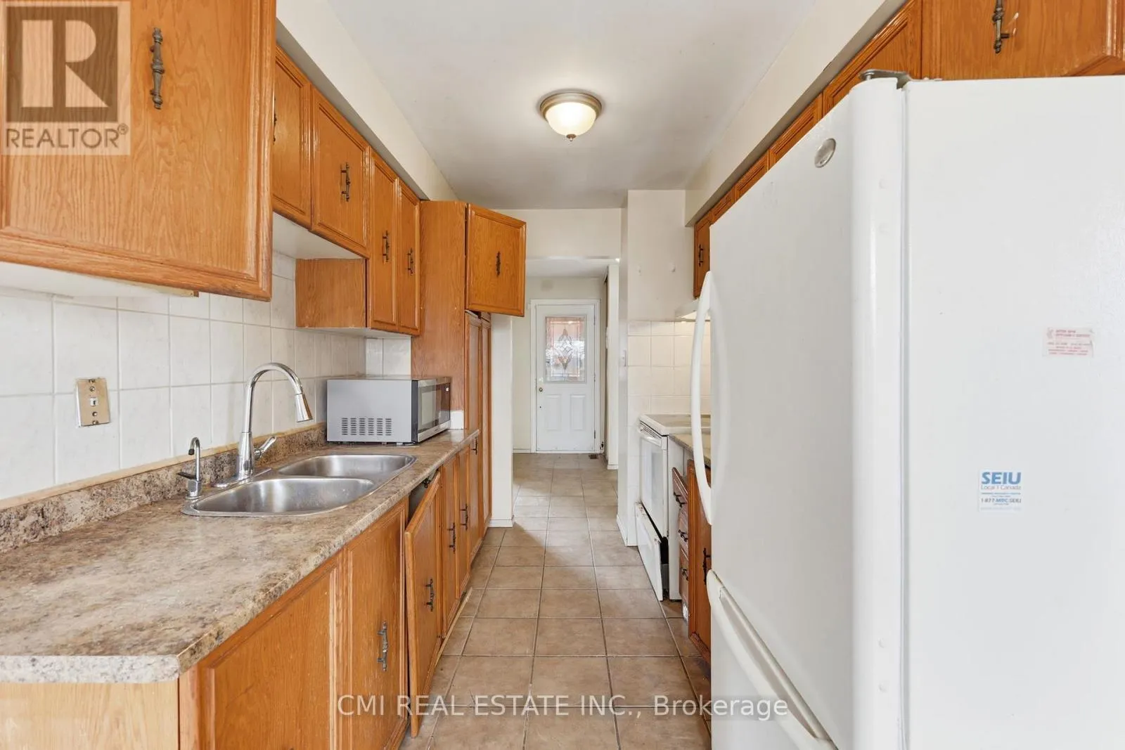 2275 CHAPMAN COURT