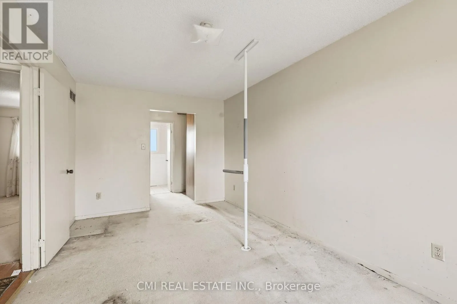 2275 CHAPMAN COURT
