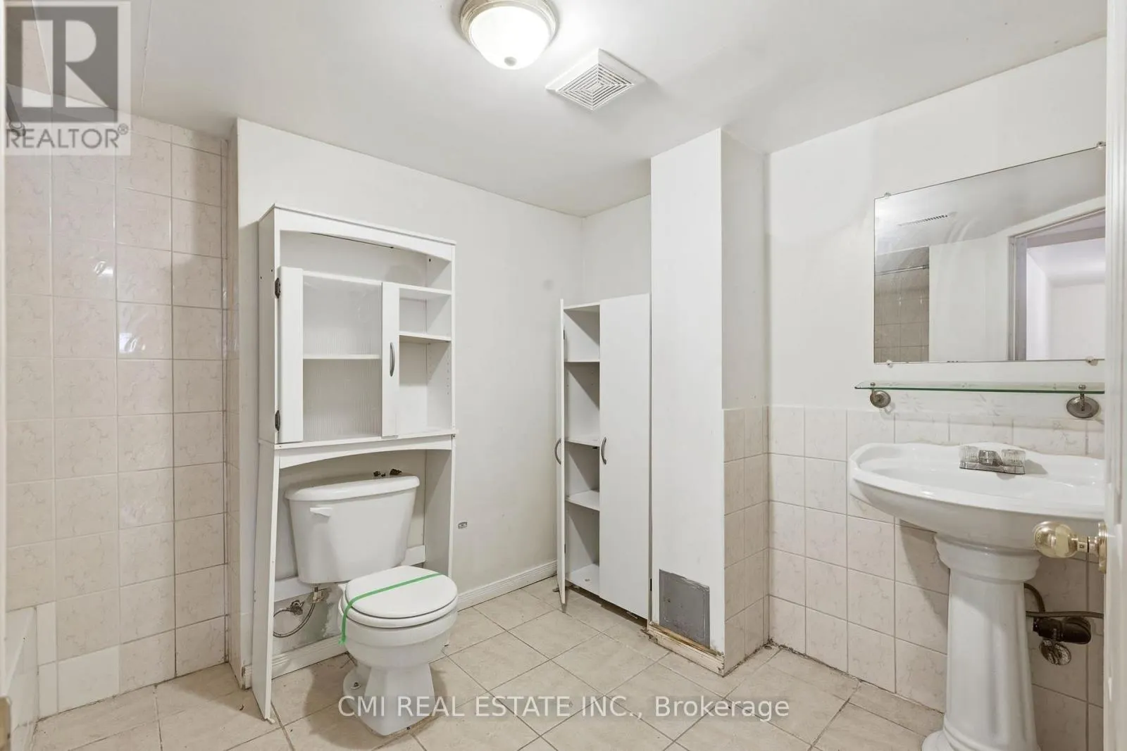 2275 CHAPMAN COURT