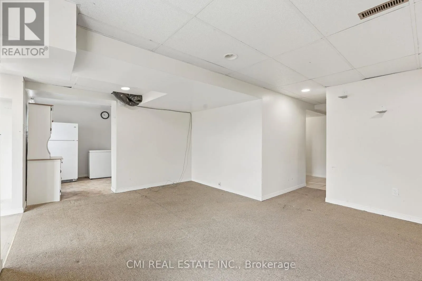 2275 CHAPMAN COURT