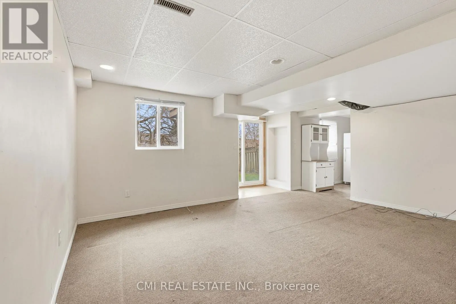 2275 CHAPMAN COURT